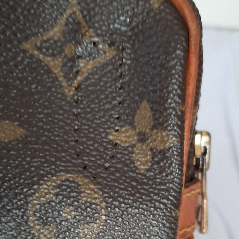 Louis Vuitton Brown Monogram Clutch - Picture 11 of 14